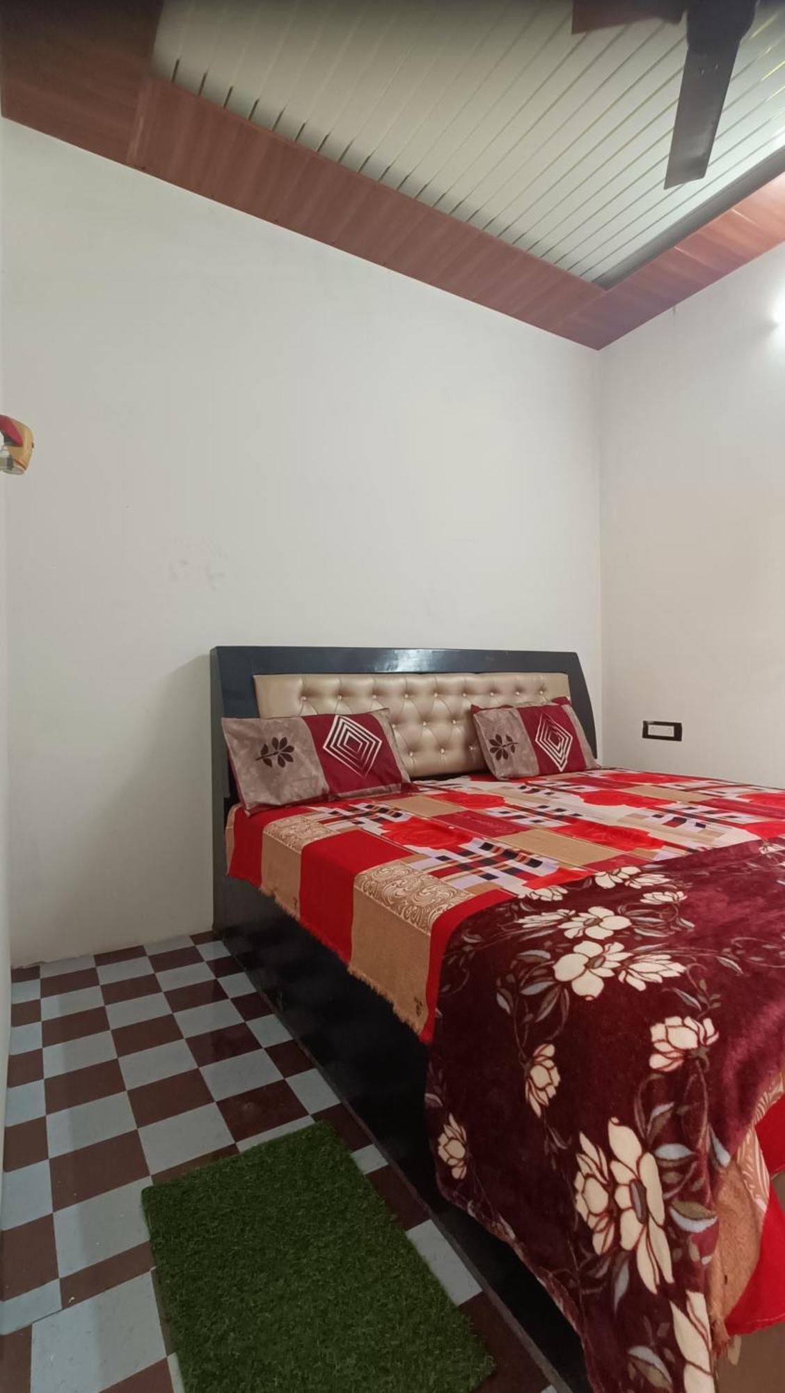 Keshav Narayan Home Stay Mathura Exterior foto
